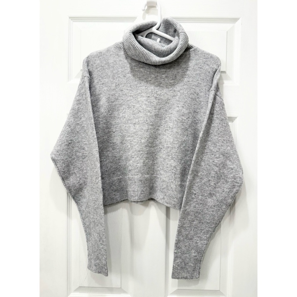 Urban Outfitters BDG Lake Cropped Turtleneck Sweater